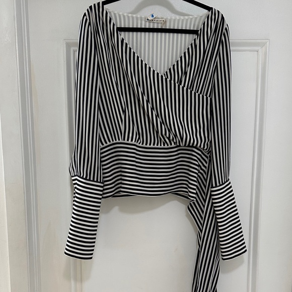Alice + Olivia Alba Black & White Crossover Striped Tie-Waist Silk Blouse - LG - Picture 1 of 13